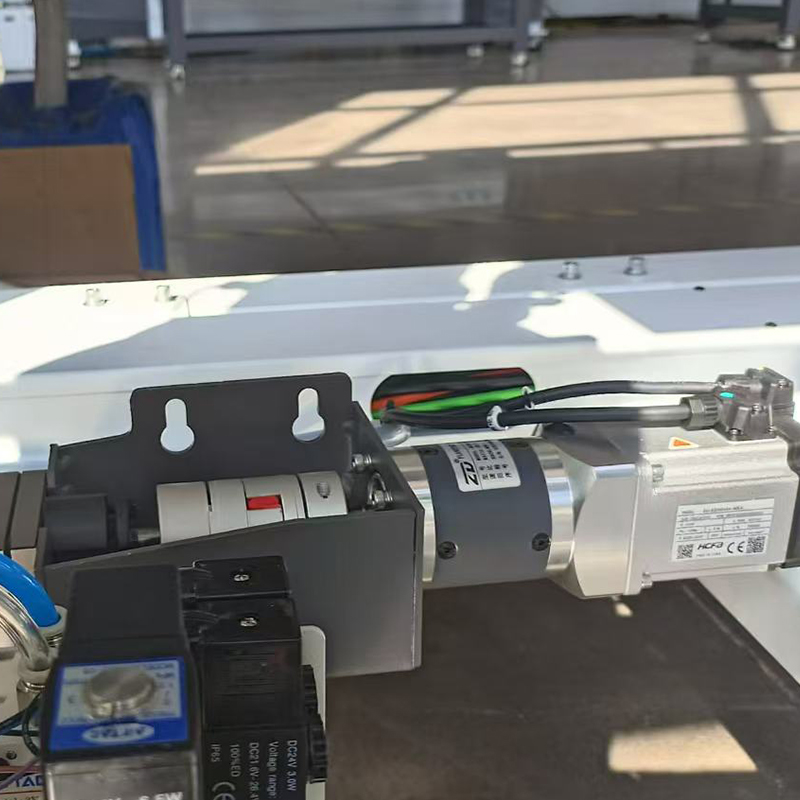 Máquina de dispensación de sellado CNC constante integrada