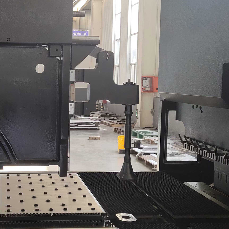 CNC Automatic Tool Changing Panel Bender
