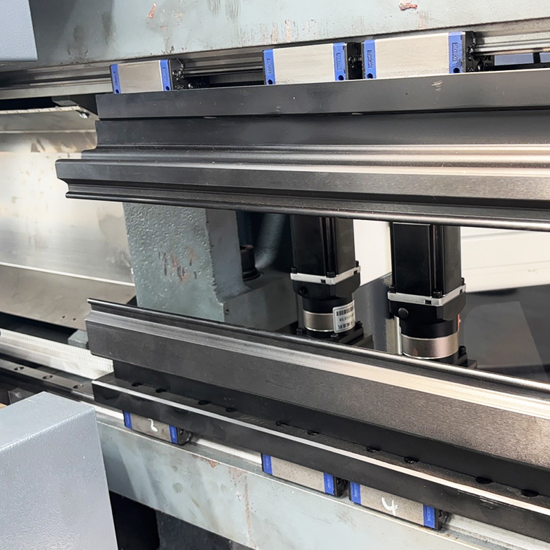 PBM-2000 Bender de panel flexible inteligente